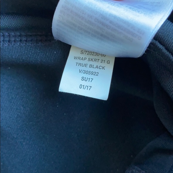 Gap Women’s GapFit gfast Capri Leggings with Skirt - Picture 5 of 5